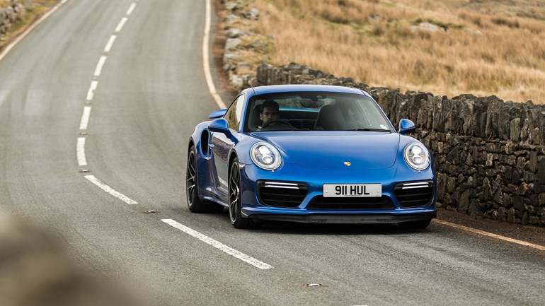 Ποια είναι η φθηνότερη και ποια η ακριβότερη Porsche που πωλείται στην Ελλάδα; Ποια είναι η φθηνότερη και ποια η ακριβότερη Porsche που πωλείται στην Ελλάδα;