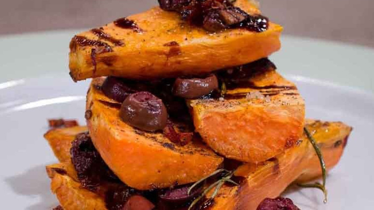 Γλυκοπατάτες ψητές με σκόρδο