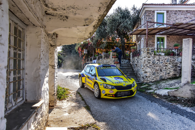 Όμορφες εικόνες από τον τελευταίο αγώνα στη Λάρισα