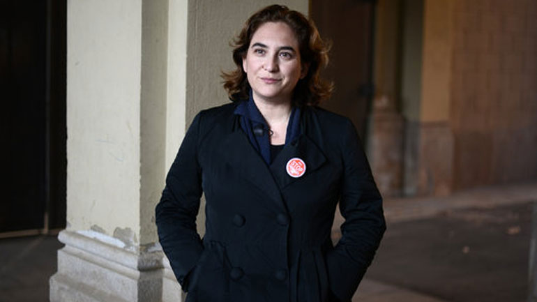 Έκκληση της δημάρχου της Βαρκελώνης στην καταλανική κυβέρνηση να παραιτηθεί της ανακήρυξης της ανεξαρτησίας