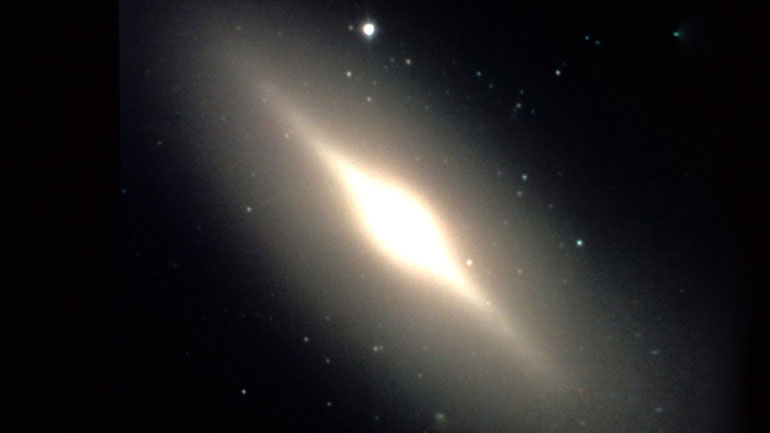 Αστρονόμοι με επικεφαλής μια Ελληνίδα ανακάλυψαν σπάνιους γαλαξίες με σχήμα πούρου