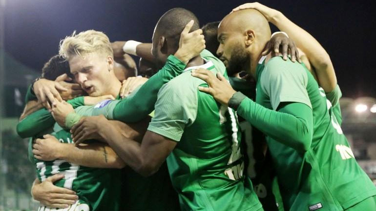 Λυτρώθηκε στις καθυστερήσεις ο ΠΑΟ, με εννέα παίκτες νίκησε 2-1 την ΑΕΛ