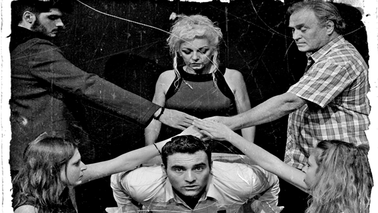 «74 Λεπτά να πεις την αλήθεια» του Ευάγγελου Σαμιώτη στο L.A. (Life n’ Art) Theater