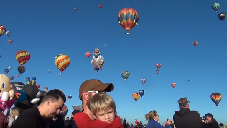 Βίντεο: Εντυπωσιακό φεστιβάλ με αερόστατα στις ΗΠΑ