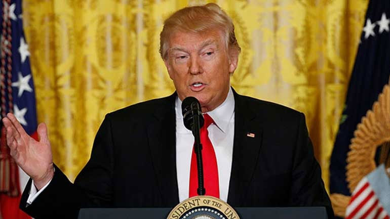 Ο Τραμπ διαψεύδει τις κατηγορίες περί σεξουαλικής παρενόχλησης που διατυπώθηκαν σε βάρος του