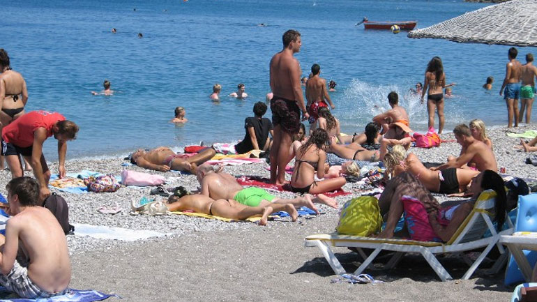 Ρόδος: «Σπάει τον Οκτώβριο το φράγμα» των 2 εκατομμυρίων τουριστών