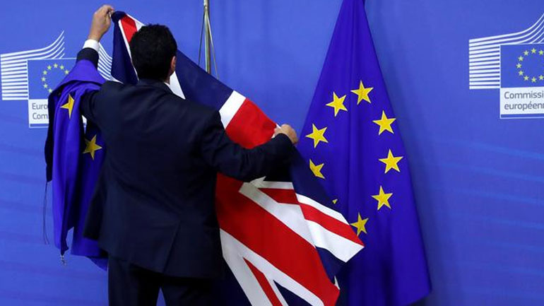 Deutsche Welle: Επίσπευση διαδικασιών στο θέμα του Brexit