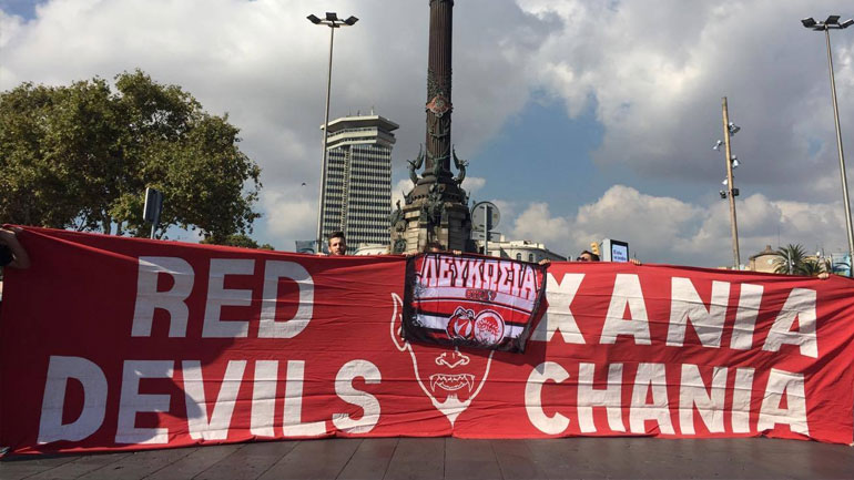 Αρχίζει να ντύνεται στα… ερυθρόλευκα η Βαρκελώνη