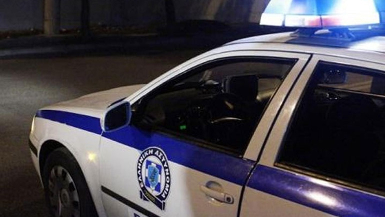 Ληστεία με καλάσνικοφ – Πολίτες ακινητοποίησαν και ξυλοκόπησαν έναν δράστη Ληστεία με καλάσνικοφ – Πολίτες ακινητοποίησαν και ξυλοκόπησαν έναν δράστη