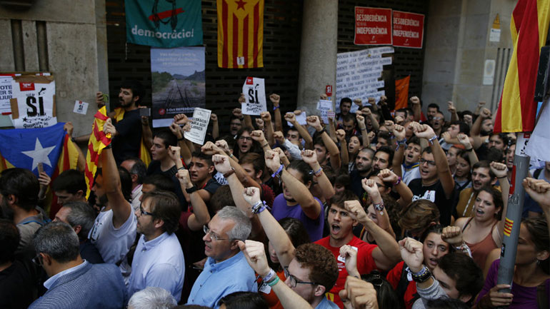 Ισπανία-Καταλονία: Δικαστικό θέμα η κράτηση των δύο Καταλανών
