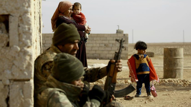 Συρία: 1.130 άμαχοι σκοτώθηκαν στις μάχες για την ανακατάληψη της Ράκα