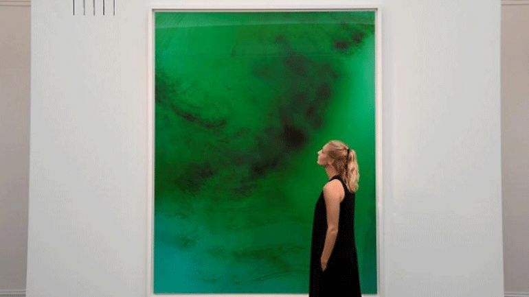 Δημοπρασία έργων τέχνης συγκέντρωσε 2 εκατ. λίρες για τους επιζώντες της  πυρκαγιάς στο Grenfell Tower