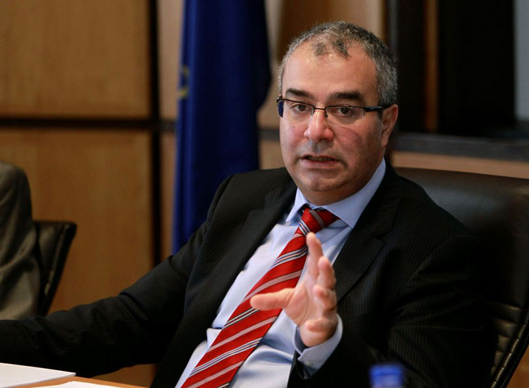 Ο Πανίκος Δημητριάδης προκαλεί τριγμούς στο πολιτικό σκηνικό της Κύπρου λίγα 24ωρα μετά την ανακοίνωση του Αναστασιάδη ότι θα επαναδιεκδικήσει την Προεδρία