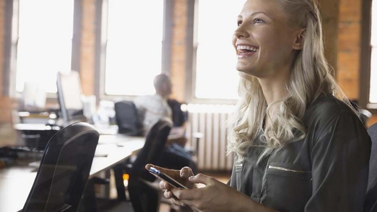 Έρευνα: Σε ποια επαγγέλματα η απιστία… χτυπάει κόκκινο