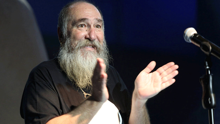 Τζίμης Πανούσης: «όλοι οι χαζοί μπορούμε» στο Κύτταρο