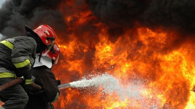 Λάρισα: Καταστράφηκε ολοσχερώς ποιμνιοστάσιο από πυρκαγιά – Απανθρακώθηκαν 100 αμνοερίφια