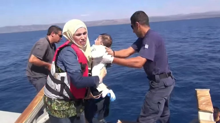 Το Λιμενικό διέσωσε 58 πρόσφυγες και συνέλαβε τους διακινητές, ανοιχτά της Λέρου