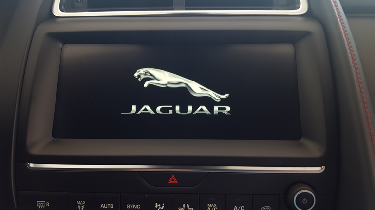 Η οθόνη στην κεντρικη κονσόλα