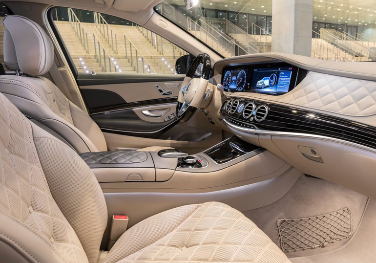 Η εικόνα στην εμπρός σειρά καθισμάτων