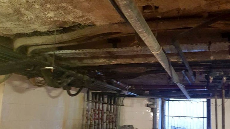 Σοκάρουν οι εικόνες από τις εγκατάστασεις του νοσοκομείου «Έλενα Βενιζέλου»