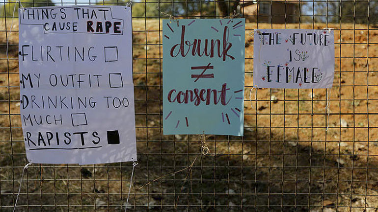 Οι Γαλλίδες κατονομάζουν και εξευτελίζουν όσους τις παρενοχλούν