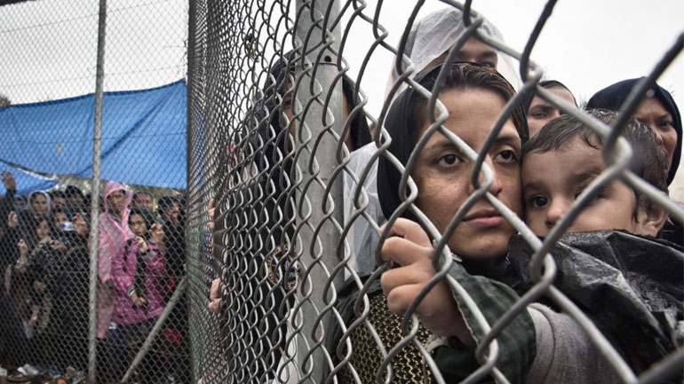 Μυτιλήνη: Η μετακίνηση προσφύγων/μεταναστών στην ηπειρωτική χώρα δίνει «ανάσα» στη Μόρια