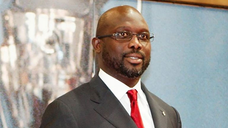 Ο πρώην ποδοσφαιριστής Τζ. Γουεά επικράτησε στον πρώτο γύρο των προεδρικών εκλογών της Λιβερίας