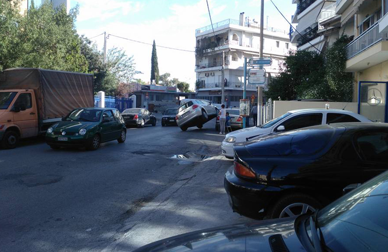 Καθημερινότητα στους ελληνικούς δρόμους...