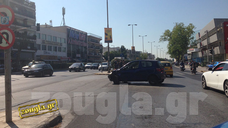 Μποτιλιάρισμα στη λεωφόρο Μεσογείων μετά από τροχαίο