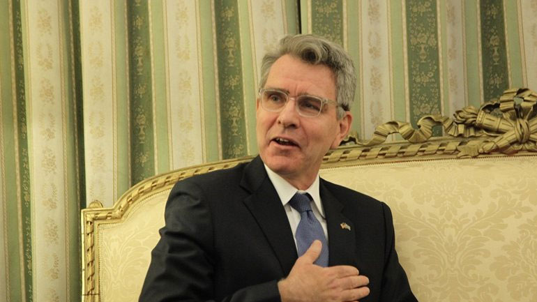 Τζ. Πάιατ για τα F-16: Η Ελλάδα θα αποφασίσει τι θα αγοράσει