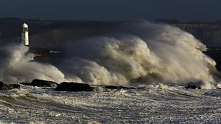 Η καταιγίδα Μπράιαν πλήττει Ιρλανδία και Αγγλία