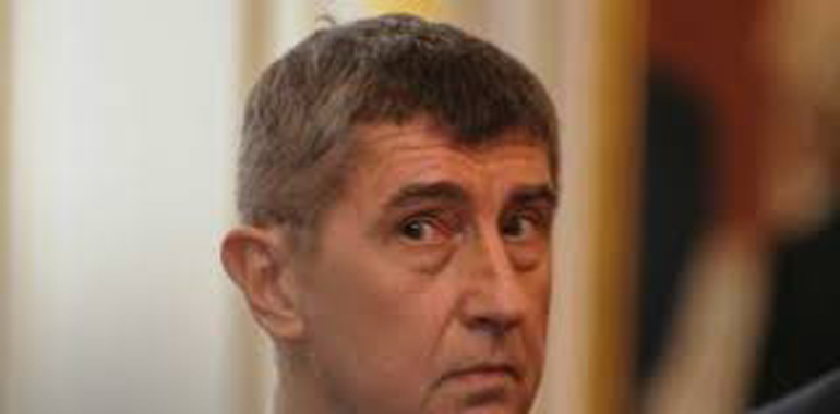 Ο Α. Μπάμπις έχει ταχθεί υπέρ της απόρριψης του συστήματος της Ευρωπαϊκής Ένωσης για την ανακατανομή των προσφύγων μέσω υποχρεωτικών ποσοστώσεων , τονίζοντας ότι η Τσεχία δεν πρέπει να δεχθεί κανέναν πρόσφυγα