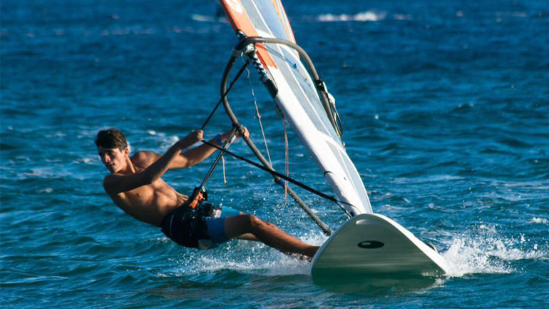 Η ελληνική ομάδα windsurfing στο παγκόσμιο πρωτάθλημα νέων στην Ισπανία