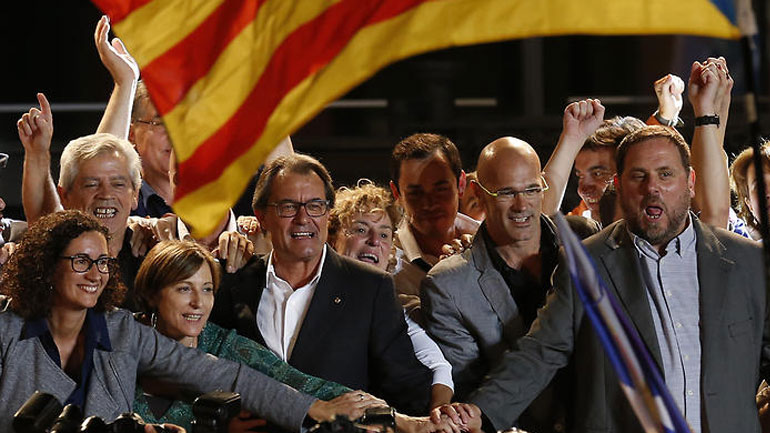 Οι Καταλανοί αυτονομιστές «εξετάζουν όλα τα σενάρια» καθώς ξεκινά μια αποφασιστικής σημασία εβδομάδα