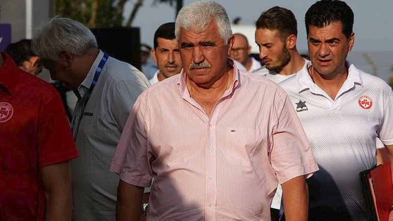 «Παριστάνει τον πρόεδρο ο Κούγιας»