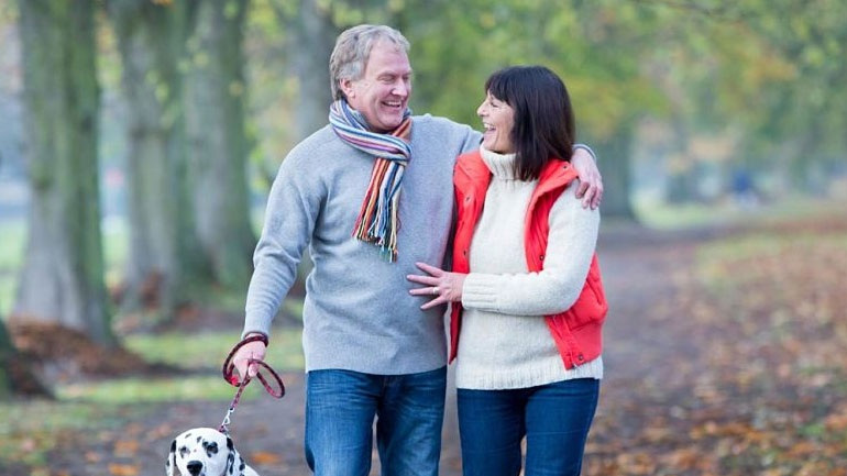 Μόνο δύο ώρες περπάτημα την εβδομάδα αρκούν για να μειωθεί ο κίνδυνος πρόωρου θανάτου