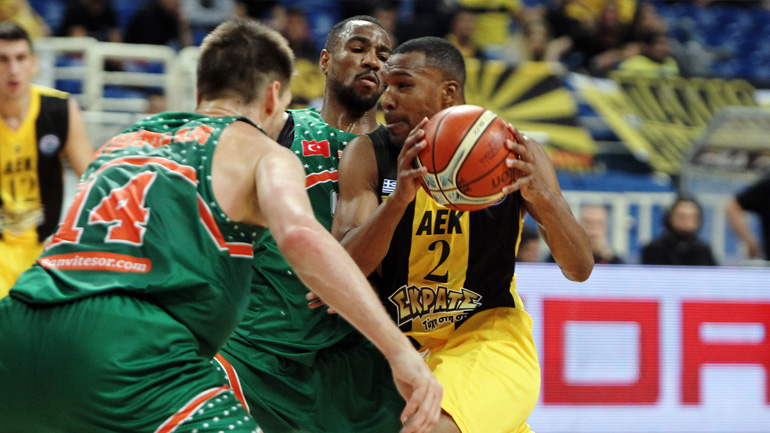 Ήττα για την ΑΕΚ, 74-70 η Μπάνβιτ