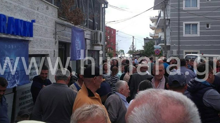 Οι ομογενείς της Χειμάρας συνεχίζουν τις κινητοποιήσεις για τις κατεδαφίσεις ακινήτων