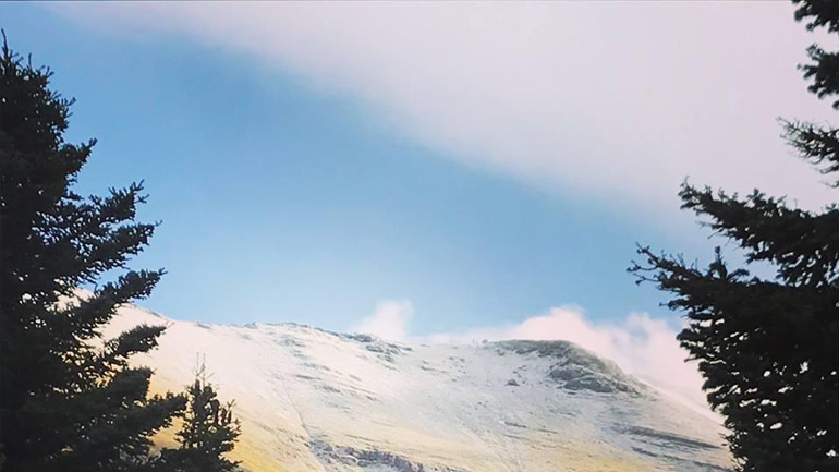 Καλάβρυτα: Έπεσαν τα πρώτα χιόνια στο χιονοδρομικό κέντρο