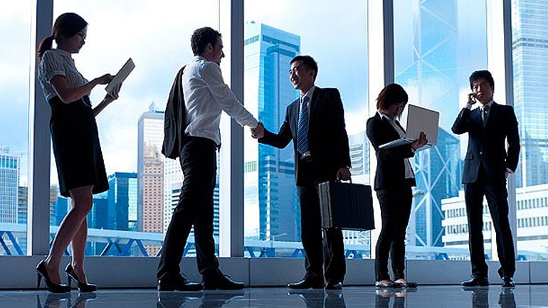 Απλοποιείται η αδειοδότηση των επιχειρήσεων στην Κίνα