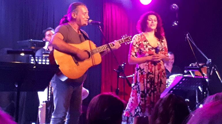 Ο Παντελής Θαλασσινός και ο Κώστας Μακεδόνας στην παρουσίαση της Σοφίας Παπάζογλου