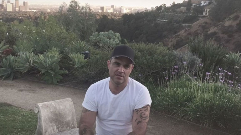 Ο Robbie Williams αποκάλυψε το σοβαρό πρόβλημα υγείας που τον οδήγησε στη ΜΕΘ