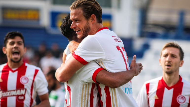 Nίκη με 3-0 επί του Αχαρναϊκού και πρόκριση για τον Ολυμπιακό Nίκη με 3-0 επί του Αχαρναϊκού και πρόκριση για τον Ολυμπιακό