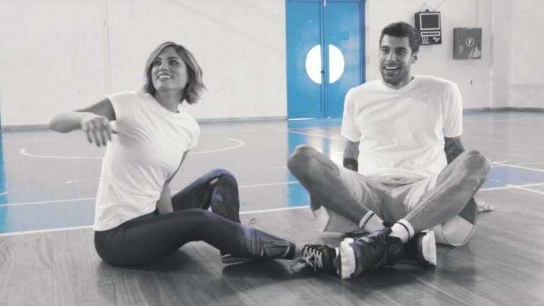 Η Μαίρη και ο Γιώργος για καλό σκοπό: Δείτε τα απρόοπτα στο backstage βίντεο από τα γυρίσματα για την «Ομάδα Προσφοράς ΟΠΑΠ»