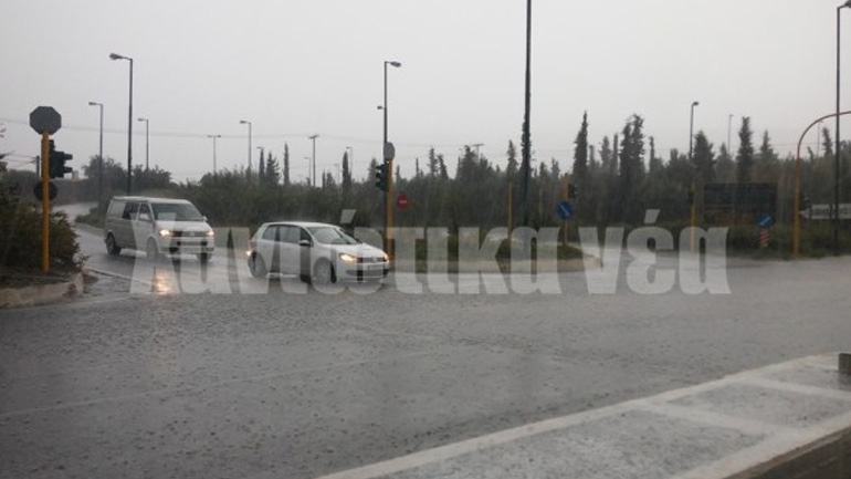 Άνοιξαν οι ουρανοί στα Χανιά – Πλημμύρισαν τα δικαστήρια