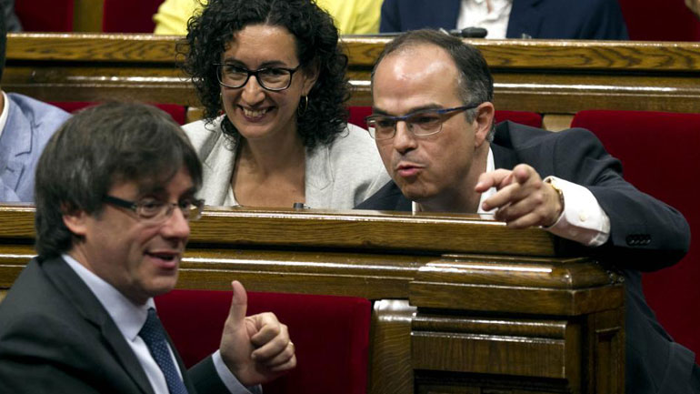 Καταλονία – Κοινοβούλιο: Κόμματα της πλειοψηφίας κατέθεσαν πρόταση για κήρυξη ανεξαρτησίας