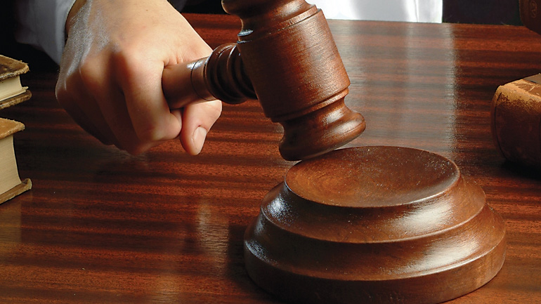 Δικαιώθηκε ο Βασίλης Παπαθεοδώρου στη δικαστική διαμάχη με την εφημερίδα «Γαύρος»