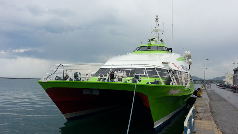 Επιστρέφει στον Πειραιά το Flying Dolphin 18 λόγω μηχανικής βλάβης