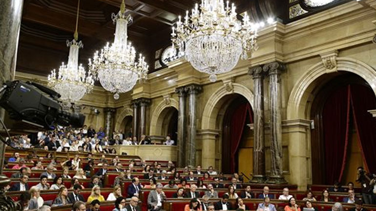 Σε εξέλιξη η ψηφοφορία για ανεξαρτησία στο κοινοβούλιο της Καταλονίας