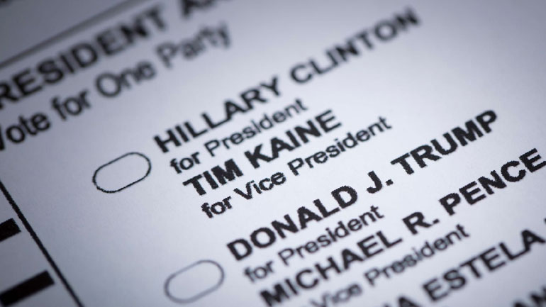 CNN: Πρώτες απαγγελίες κατηγοριών για τη φερόμενη ανάμειξη της Ρωσίας στις αμερικανικές προεδρικές εκλογές